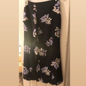 Banana Republic Skirts - EUC - Floral Flowy Maxi Skirt Banana Republic Skirts - EUC - Floral Flowy Maxi Skirt